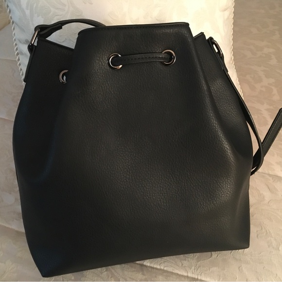 Maude Vivante Awesome 🤩 Grommetted Feather-light Bucket Bag - Picture 8 of 11